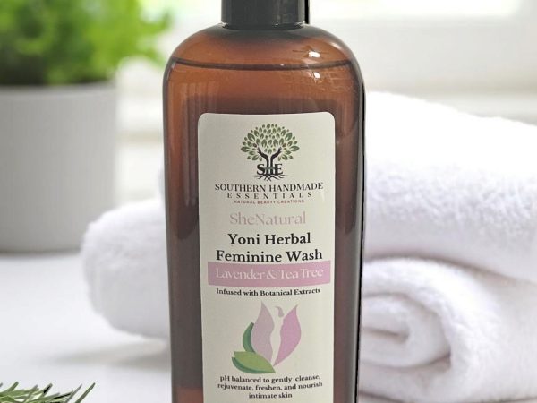 Lavender & Tea Tree Feminine Wash