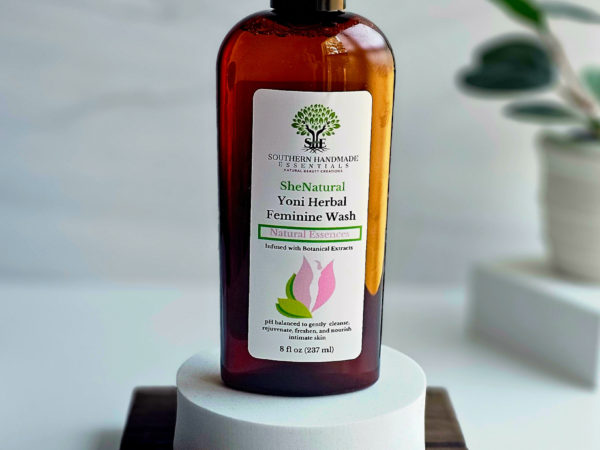 Yoni Herbal Feminine Cleansing Wash: Natural Essence