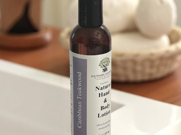 Nourshing Hand & Body Lotion: Caribbean Teakwood