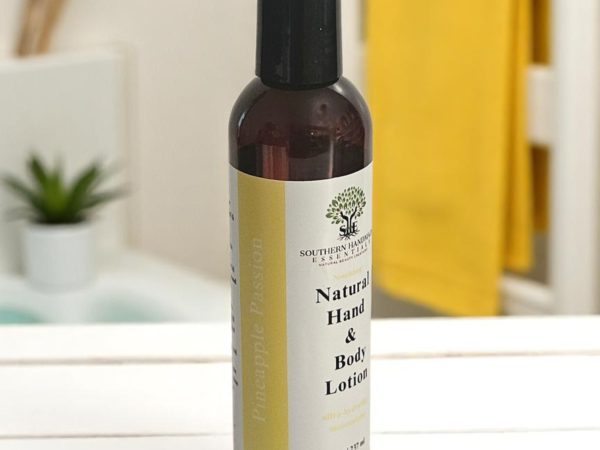 Nourishing Hand & Body Lotion: Pineapple Passion